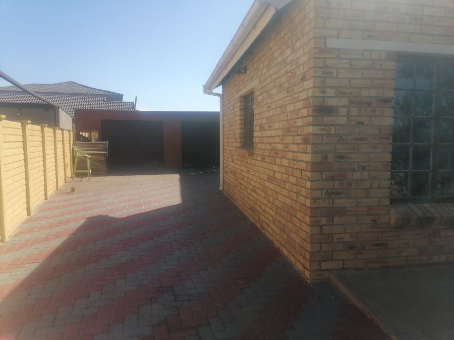 3 Bedroom Property for Sale in Vista Park Free State